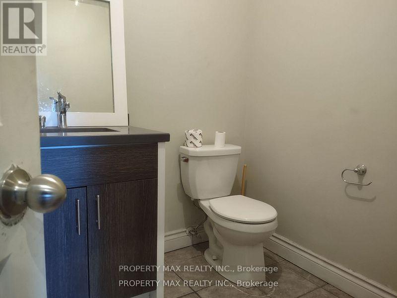 Photo 3 of 12 70 Delta Park Boulevard, Brampton ON