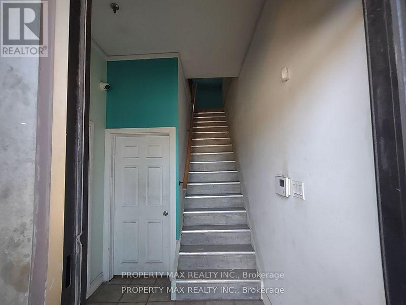Photo 5 of 12 70 Delta Park Boulevard, Brampton ON