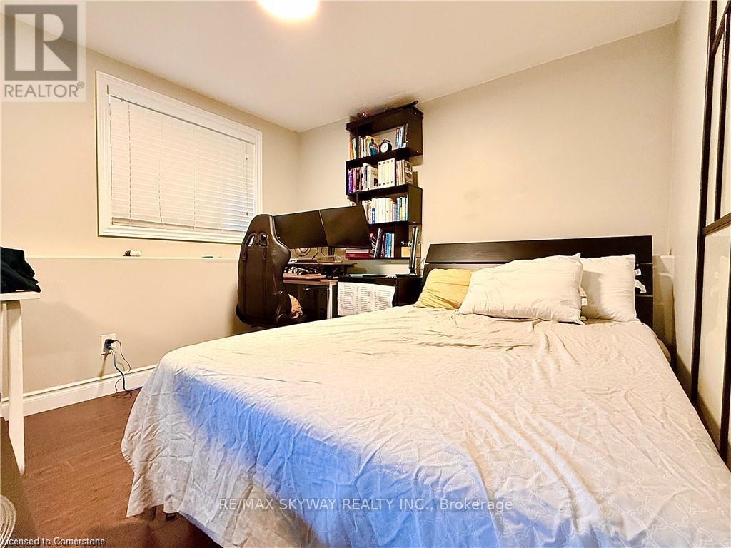 Photo 36 of 160 Prosperity Drive, Kitchener ON