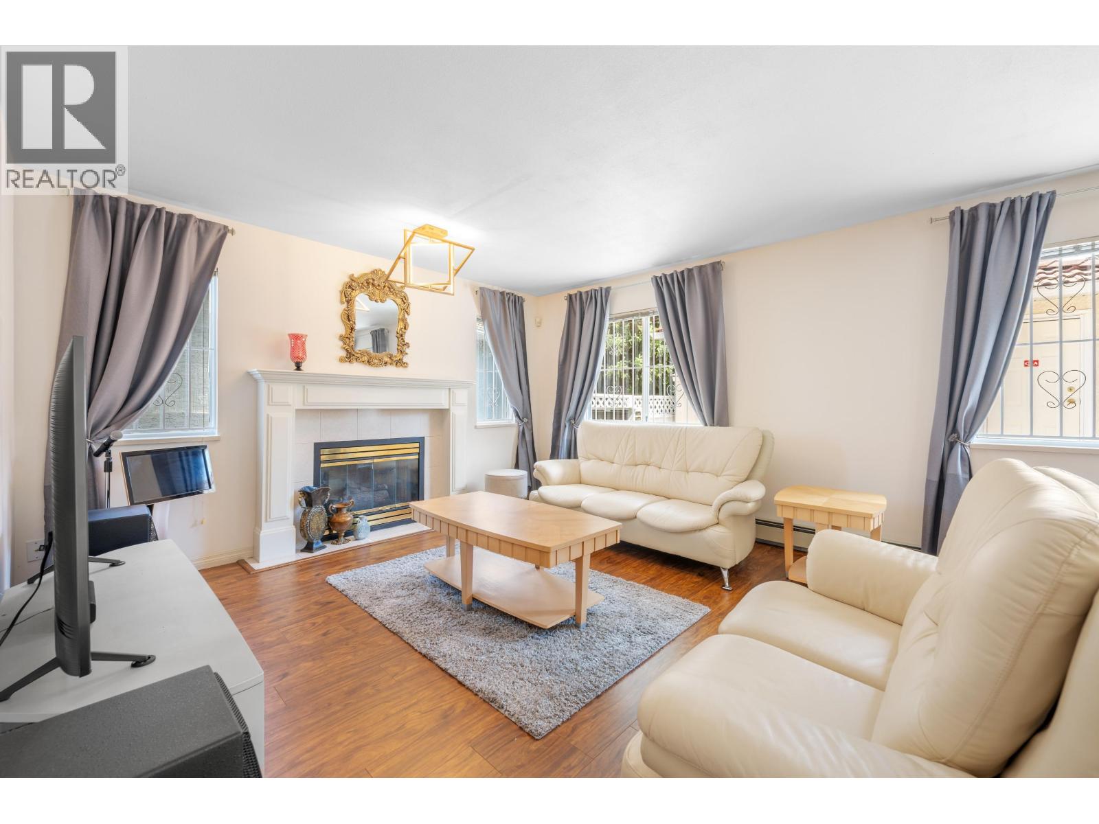 Photo 13 of 8948 Yarrow Place, Burnaby BC