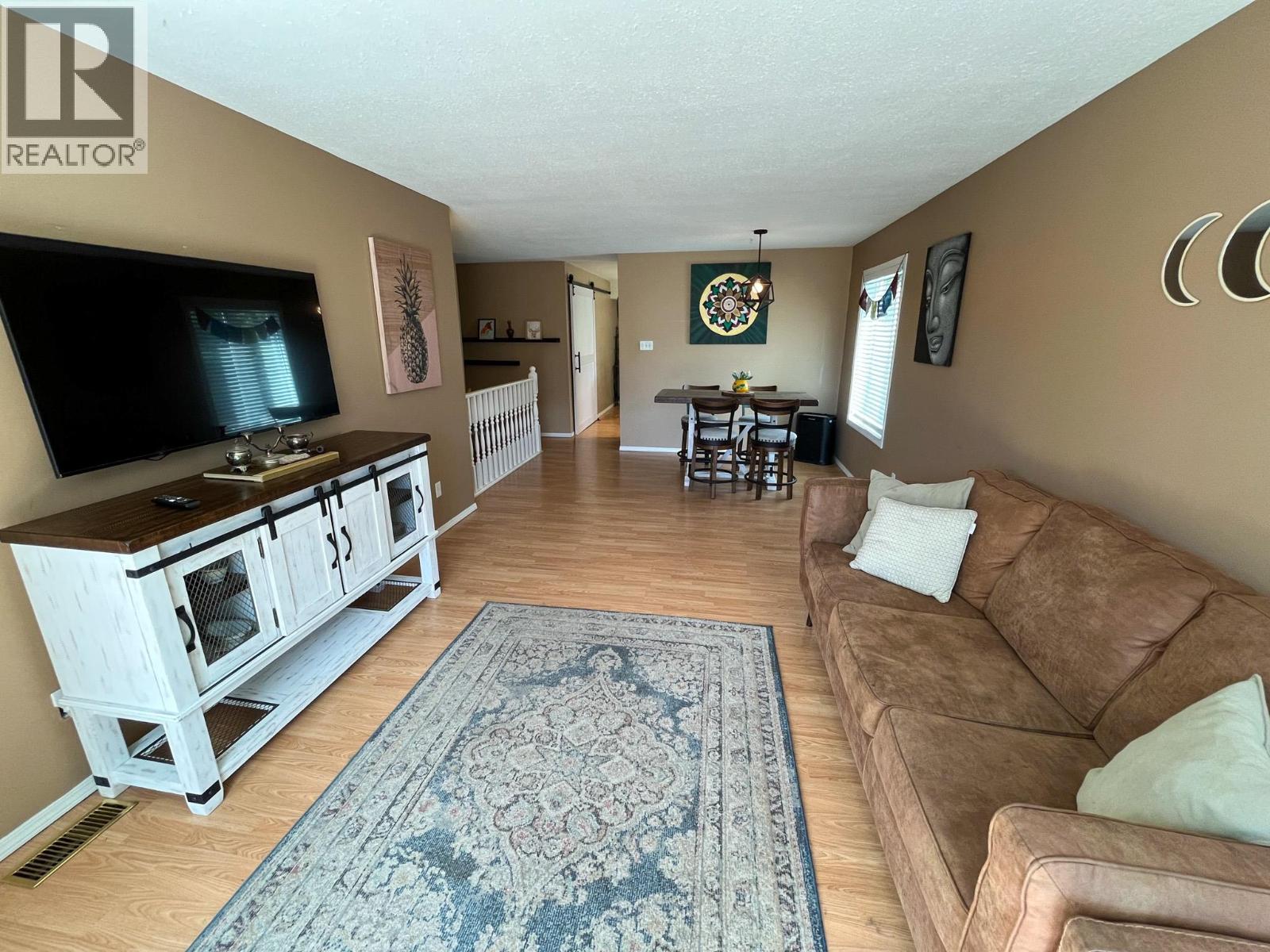 Photo 4 of 510 Cedar Street, Sicamous BC
