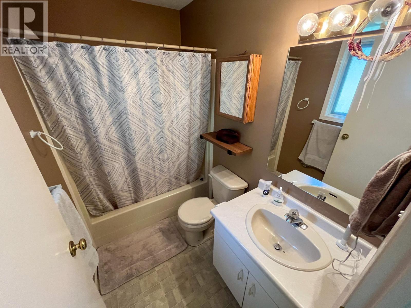 Photo 41 of 510 Cedar Street, Sicamous BC