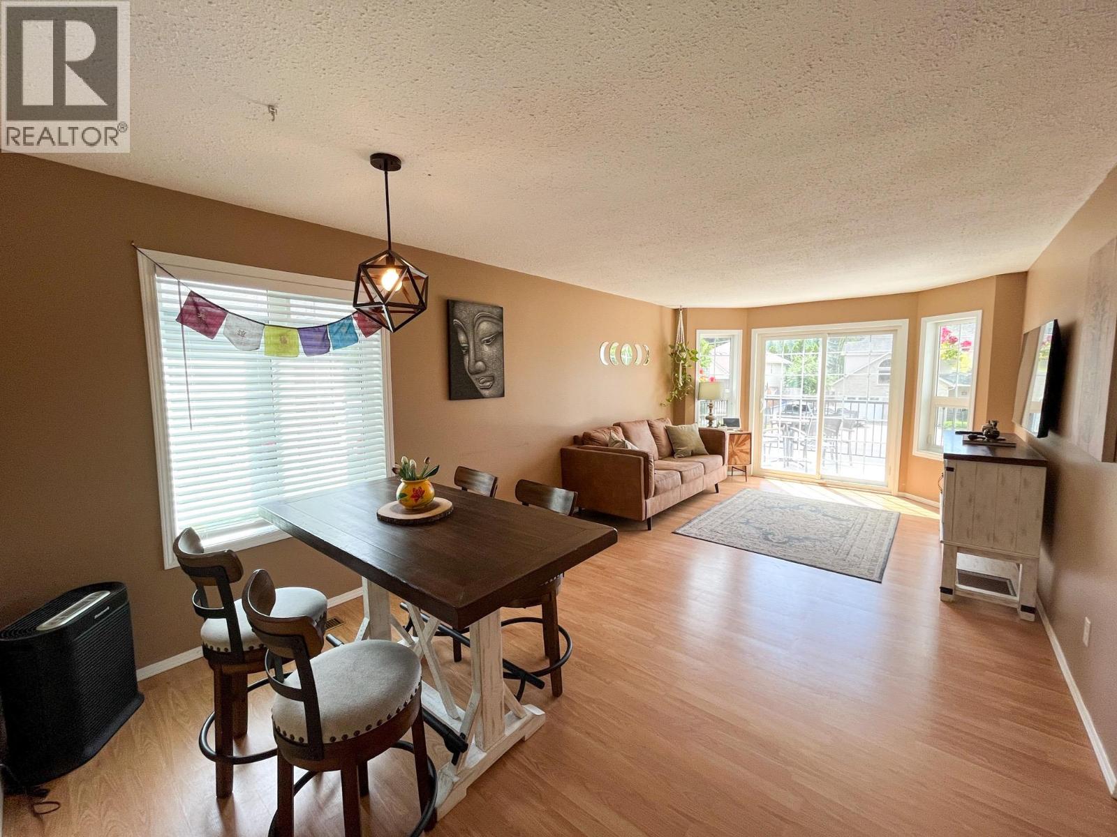 Photo 3 of 510 Cedar Street, Sicamous BC