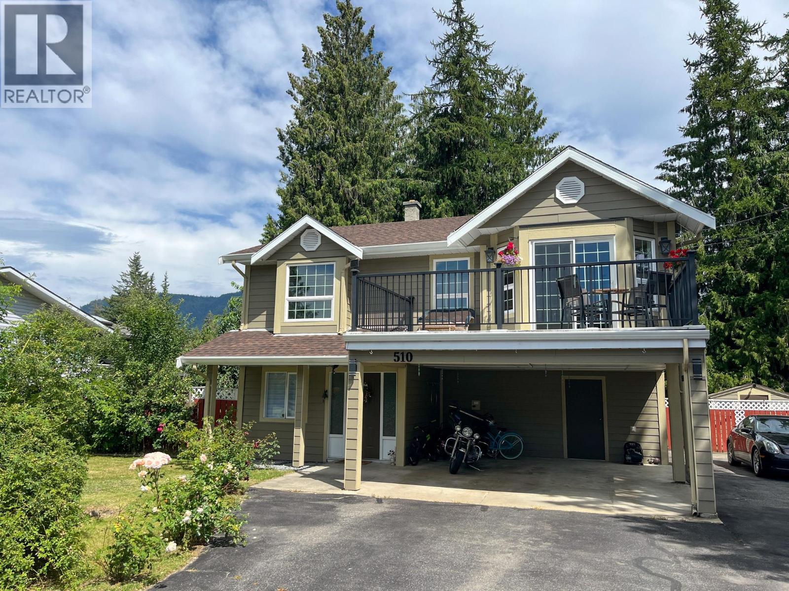 Photo 12 of 510 Cedar Street, Sicamous BC
