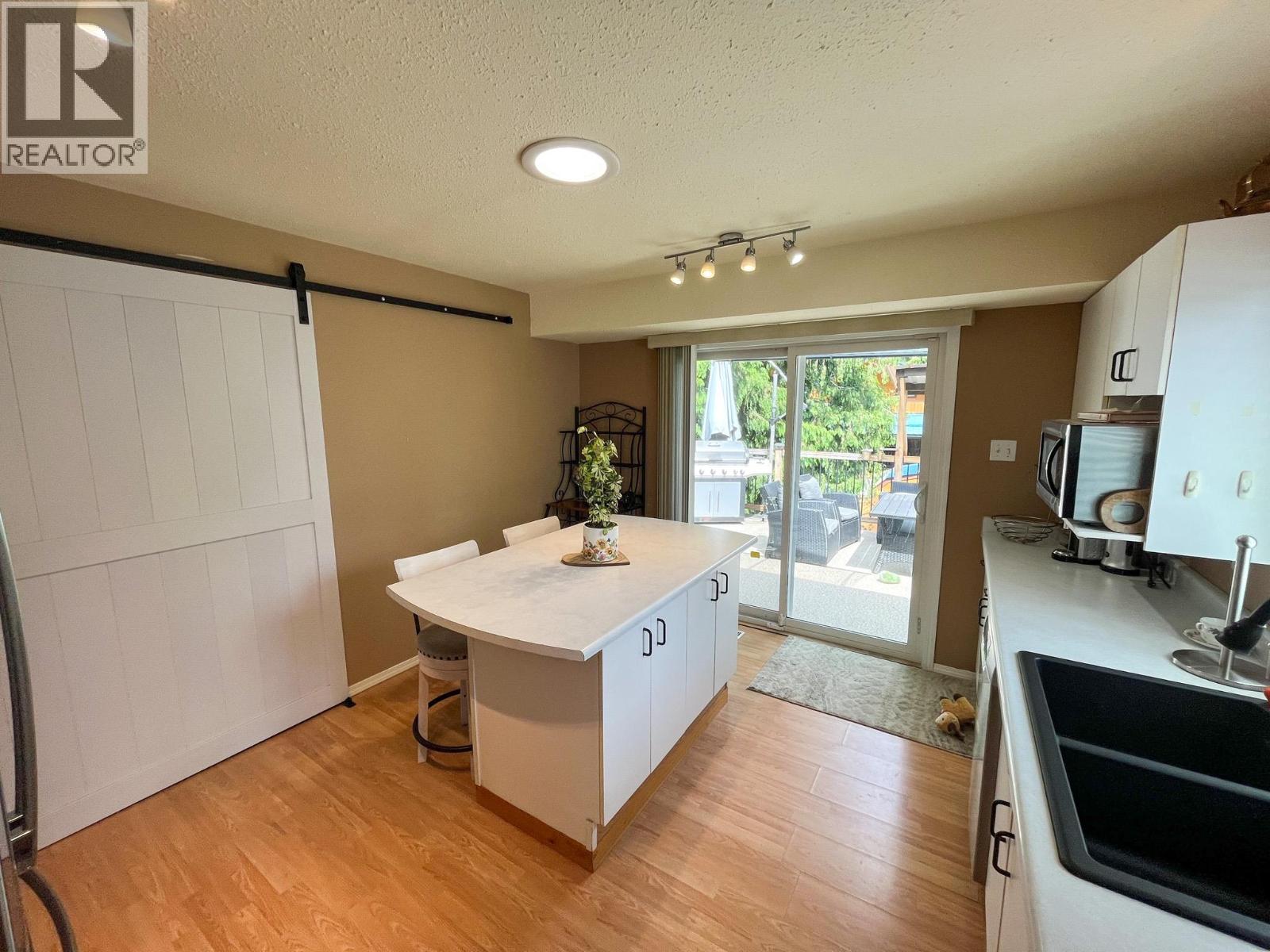 Photo 17 of 510 Cedar Street, Sicamous BC