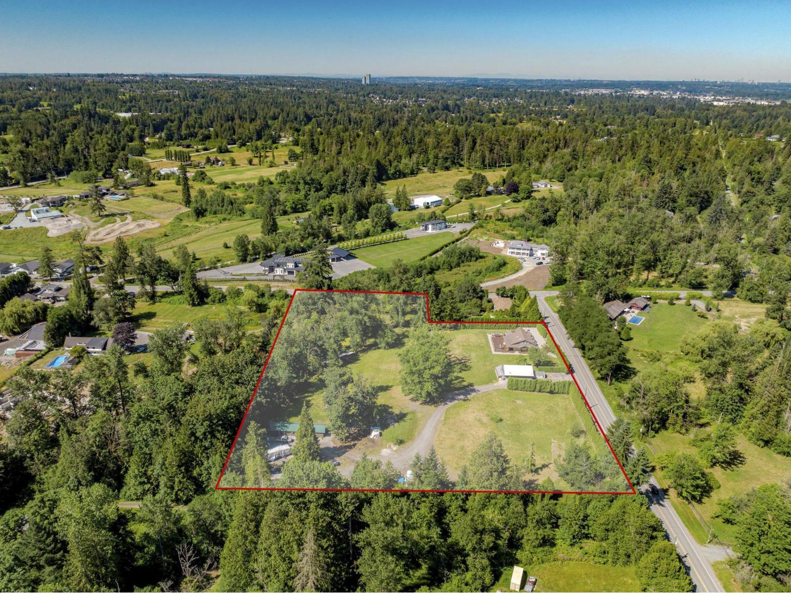 Photo 4 of 9978 Allard Crescent, Langley BC