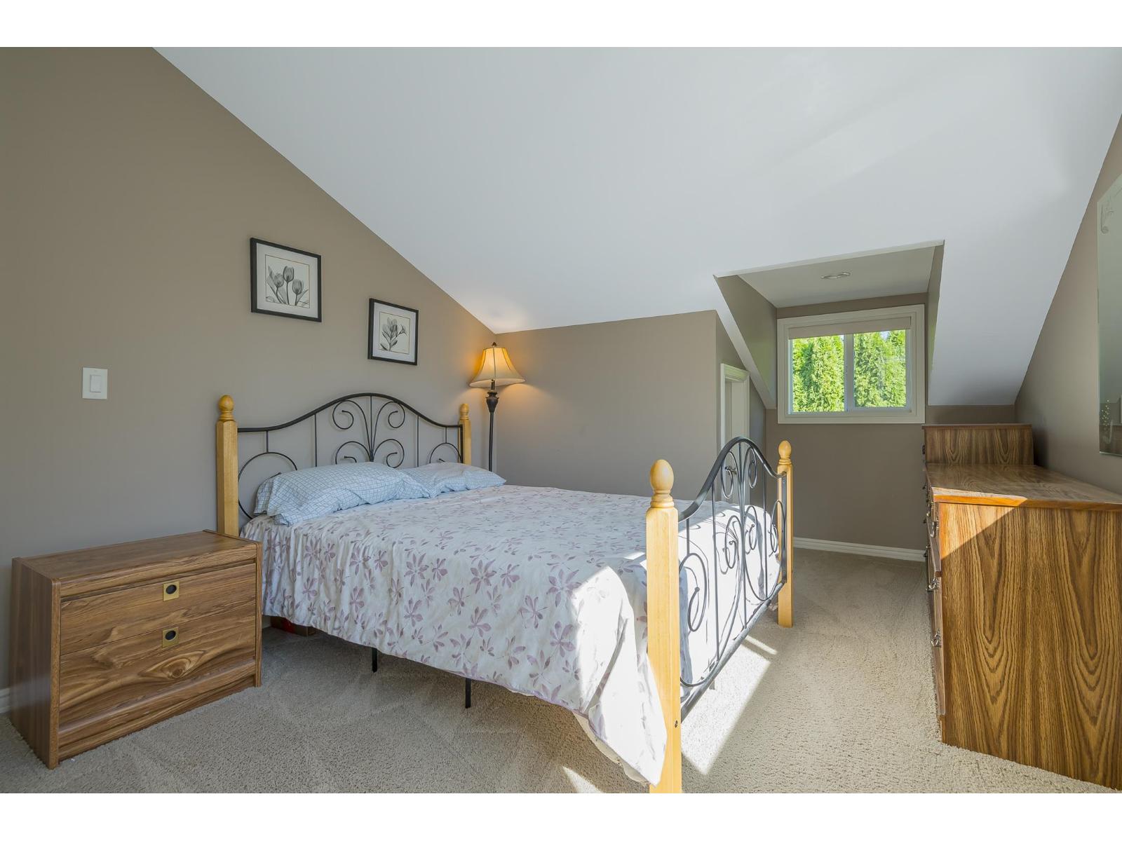 Photo 25 of 9978 Allard Crescent, Langley BC
