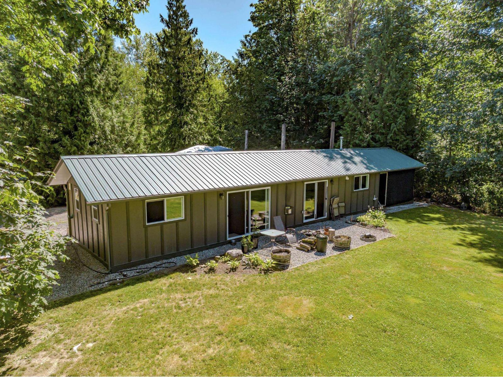 Photo 8 of 9978 Allard Crescent, Langley BC