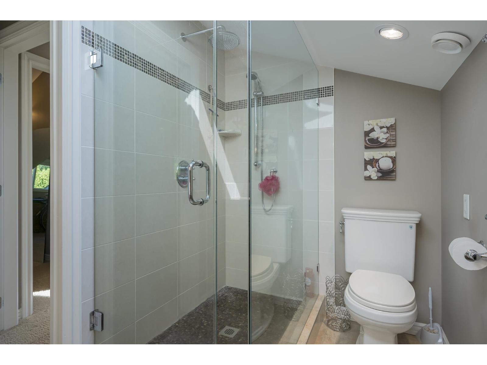 Photo 24 of 9978 Allard Crescent, Langley BC