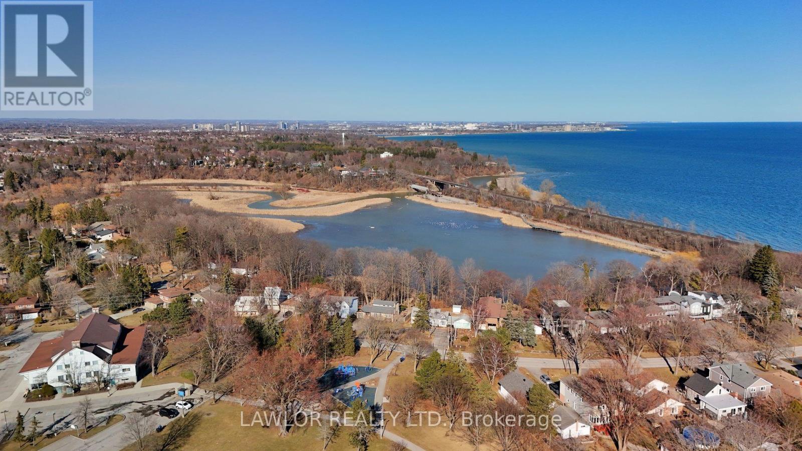 Photo 1 of 237 Rouge Hills Drive, Toronto ON
