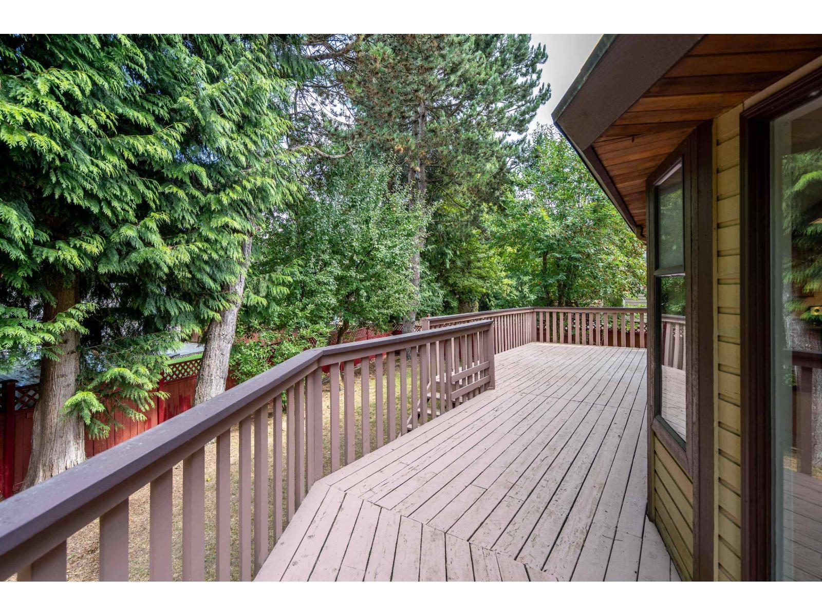 Photo 13 of 16675 Mapletree Close, Surrey BC
