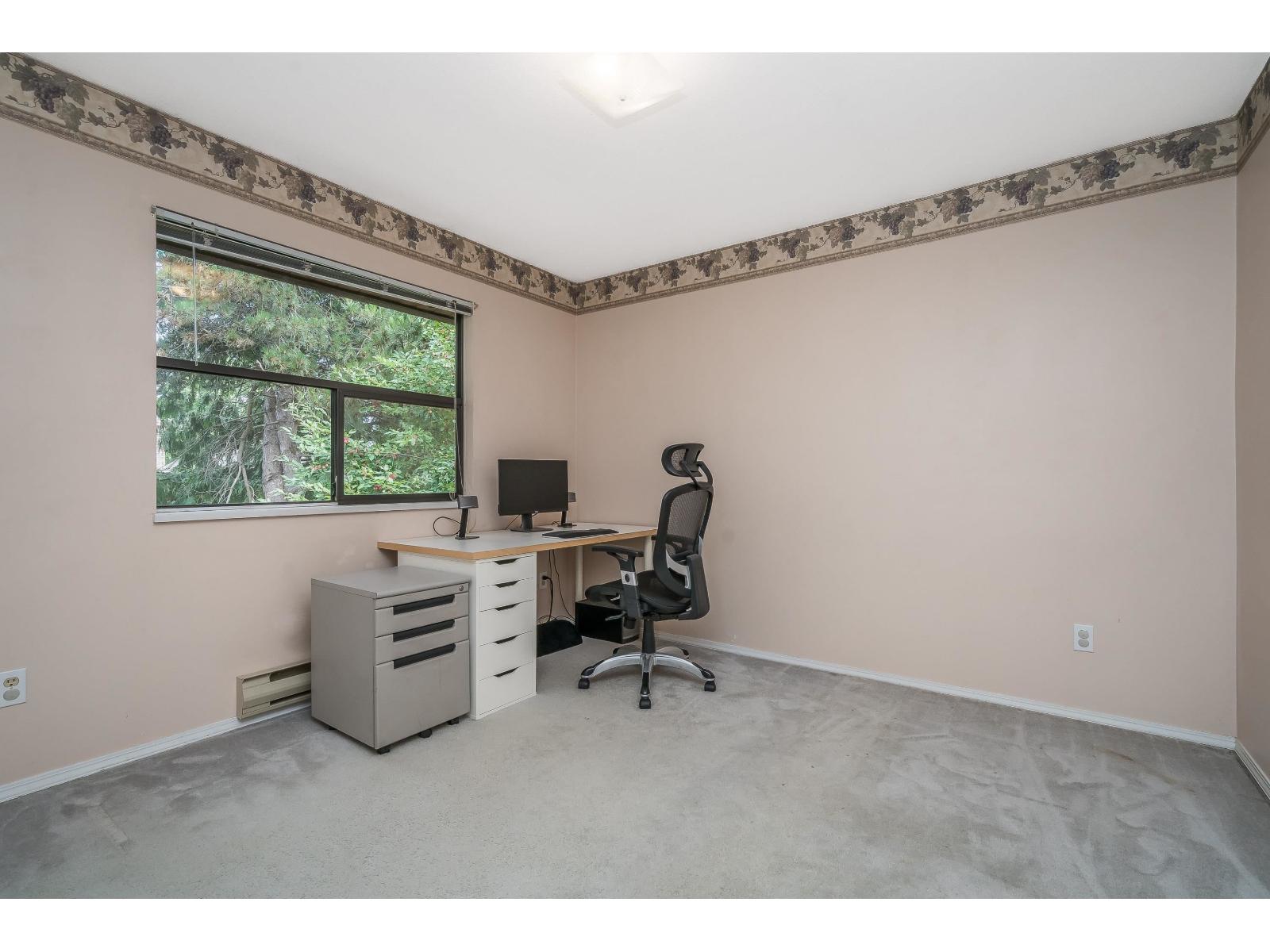 Photo 2 of 16675 Mapletree Close, Surrey BC