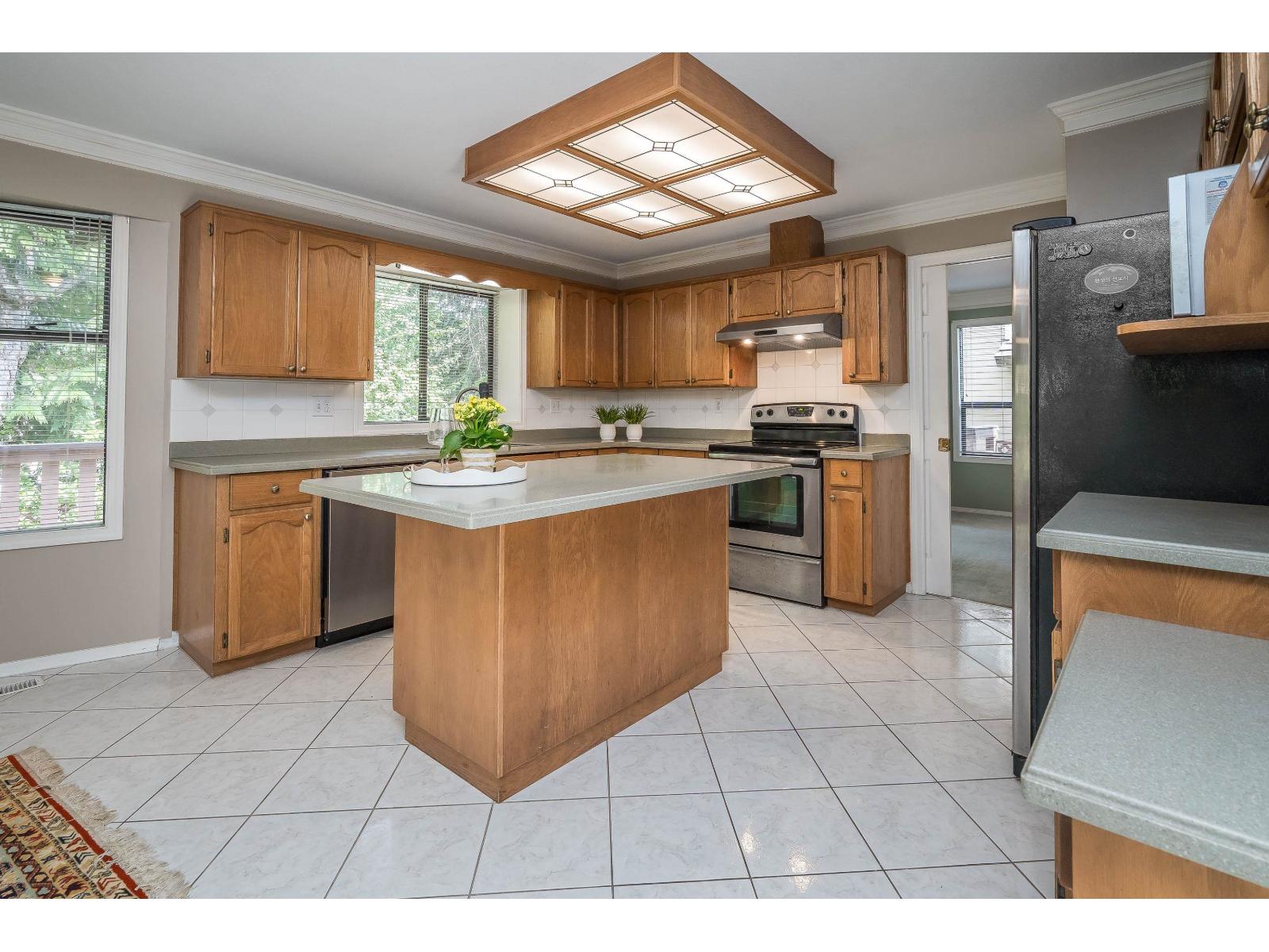 Photo 16 of 16675 Mapletree Close, Surrey BC
