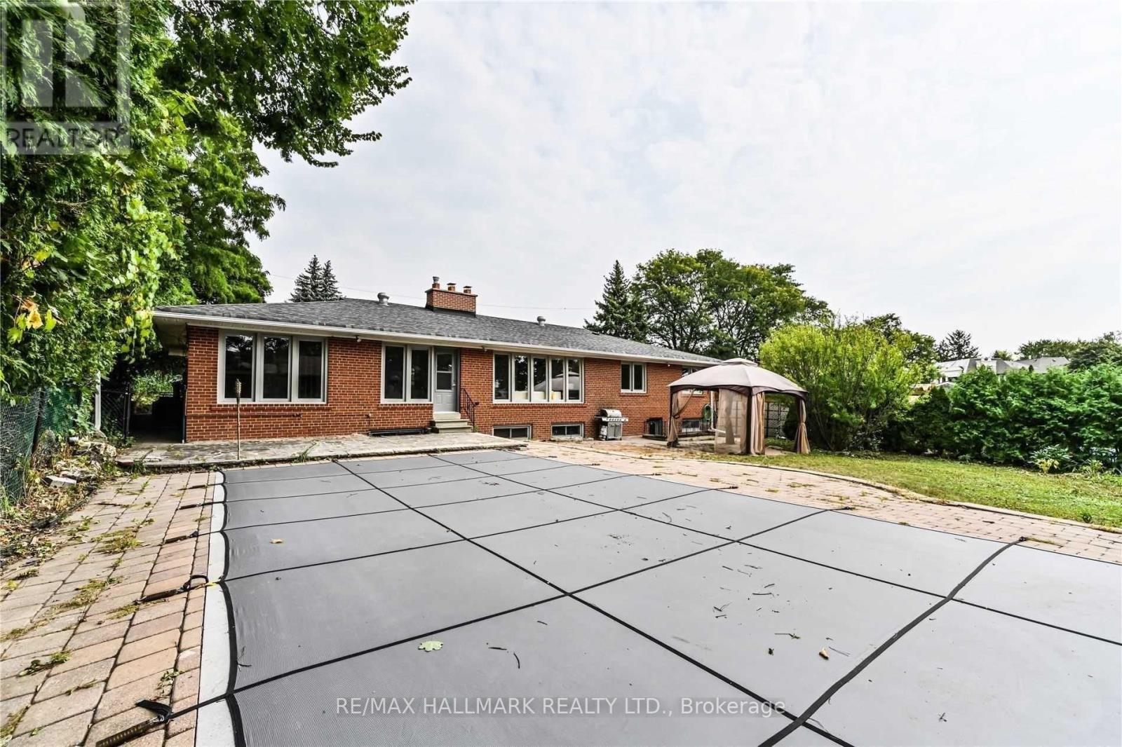 Photo 20 of 16 Cavalier Crescent, Vaughan ON