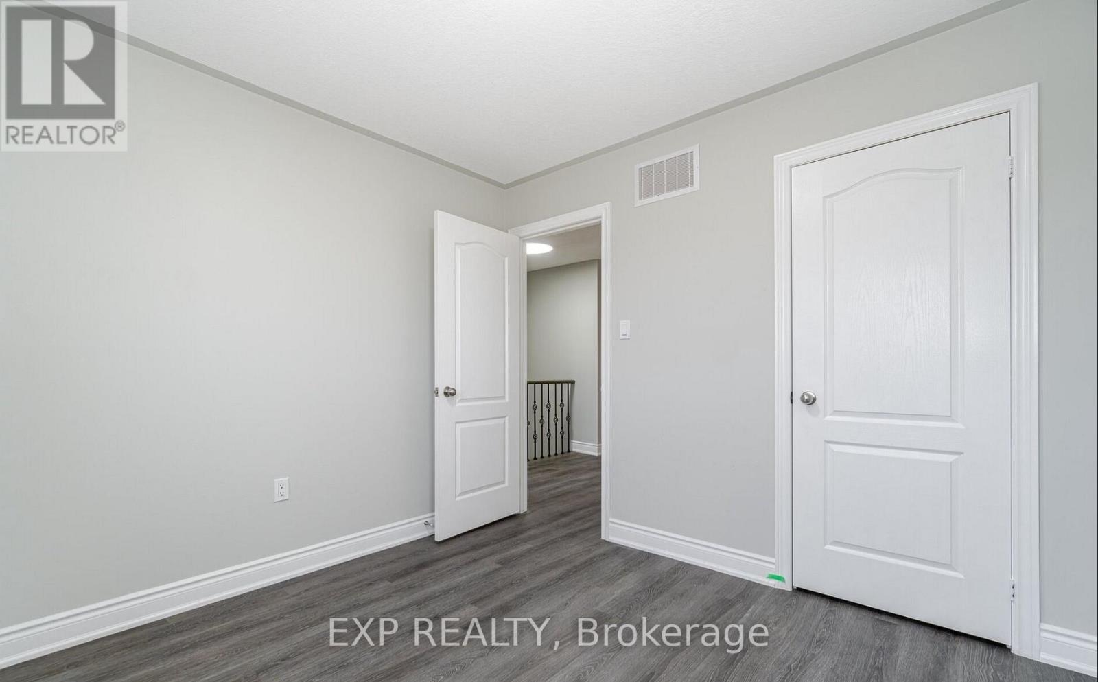 Photo 30 of 15 Lynn Street, Bradford West Gwillimbury ON