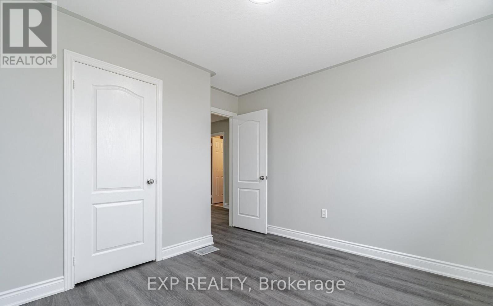 Photo 23 of 15 Lynn Street, Bradford West Gwillimbury ON