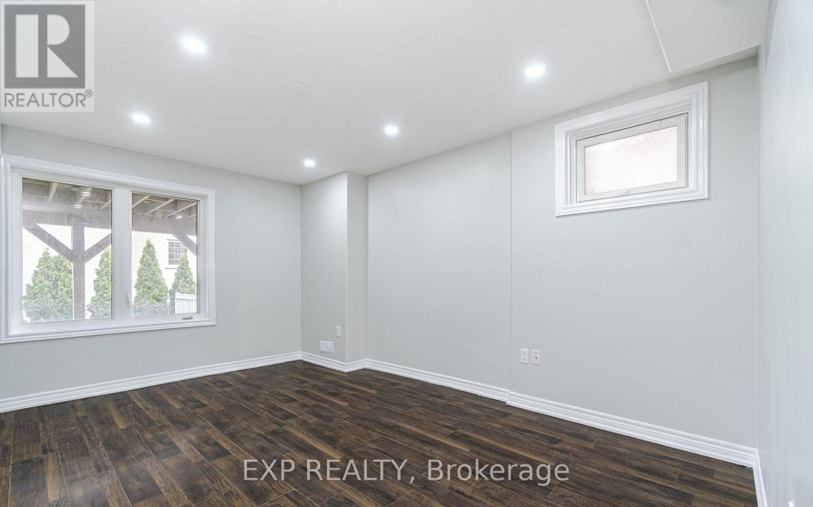Photo 25 of 15 Lynn Street, Bradford West Gwillimbury ON