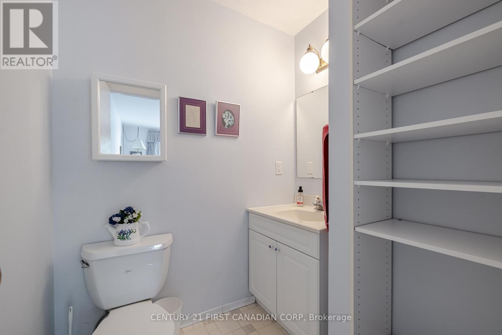 Photo 18 of 14 657 Woodcrest Boulevard, London South ON