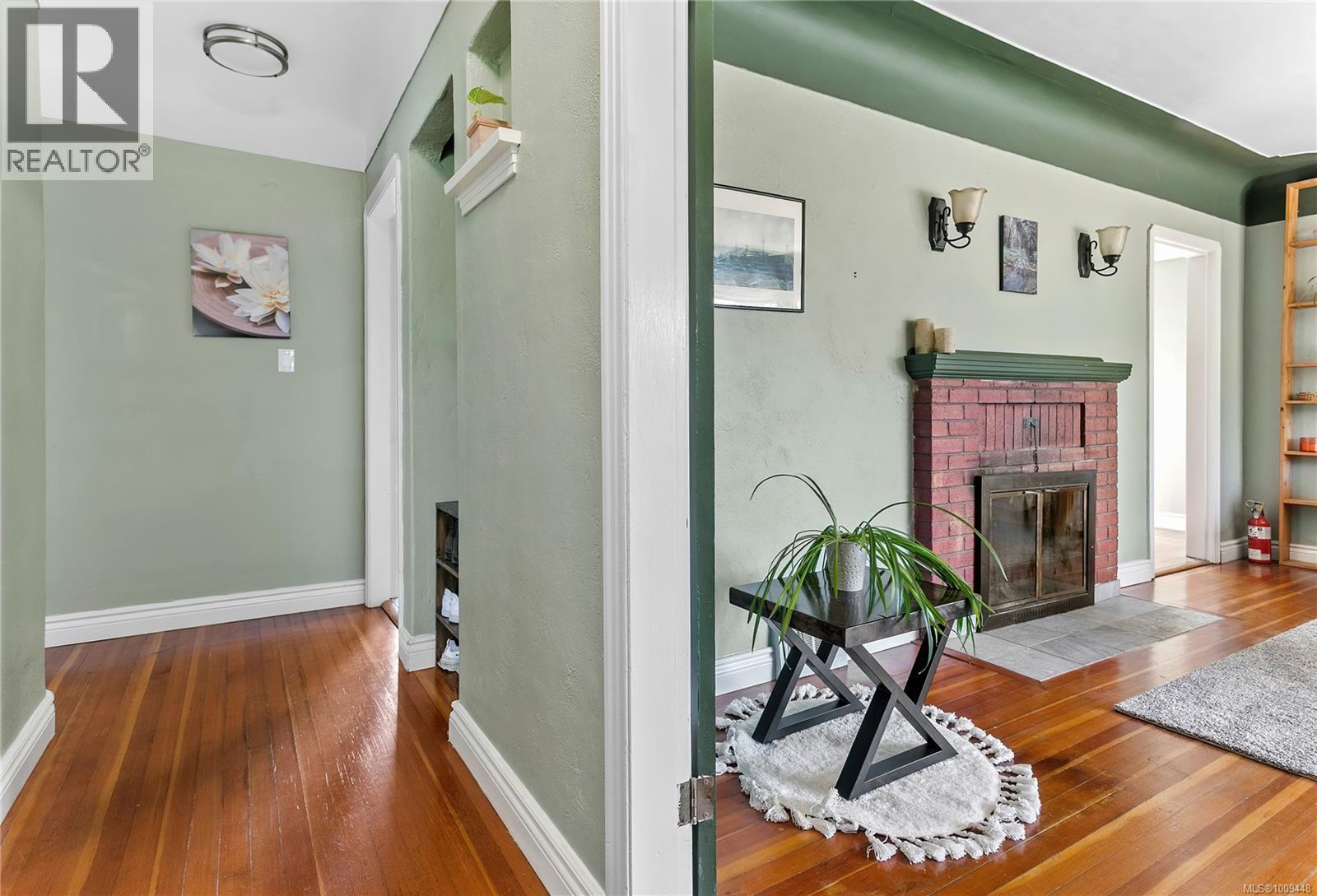 Photo 16 of 1815 San Pedro Ave, Saanich BC