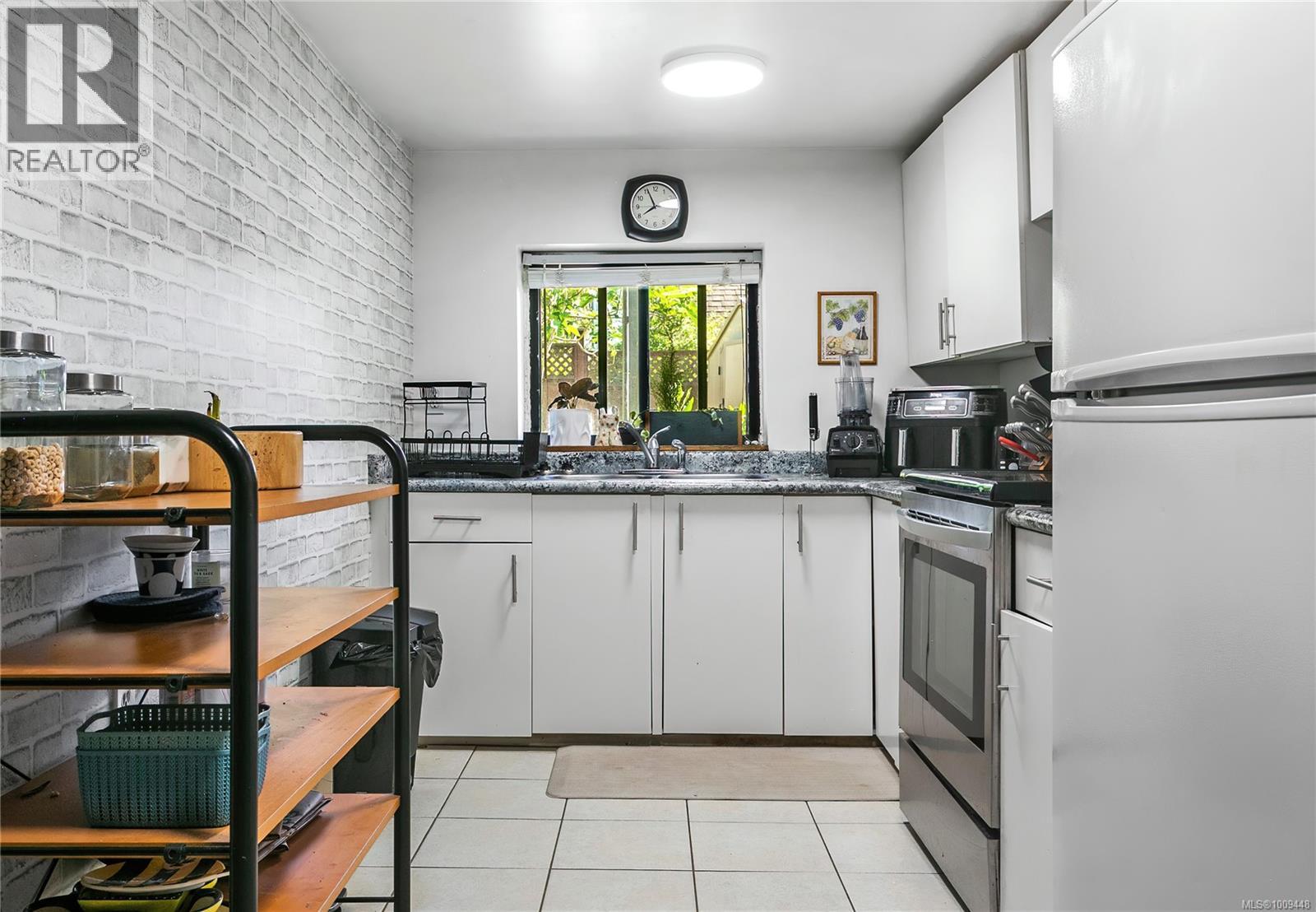 Photo 20 of 1815 San Pedro Ave, Saanich BC