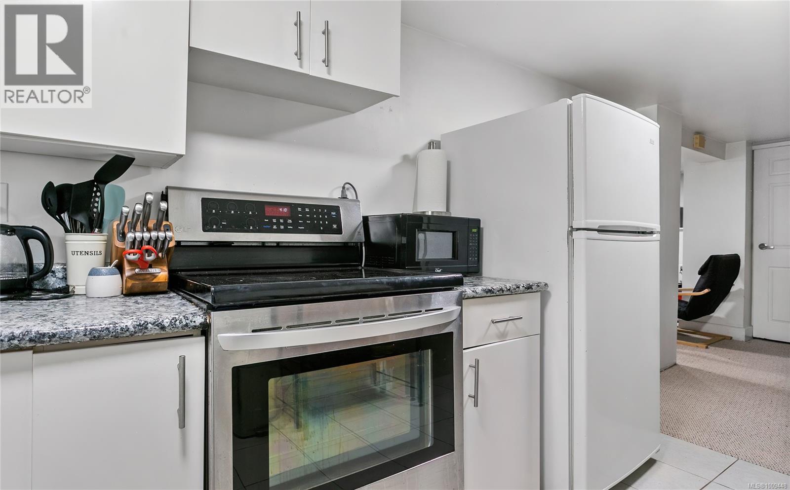 Photo 21 of 1815 San Pedro Ave, Saanich BC