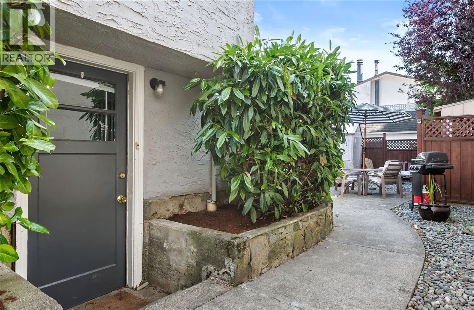 Photo 30 of 1815 San Pedro Ave, Saanich BC