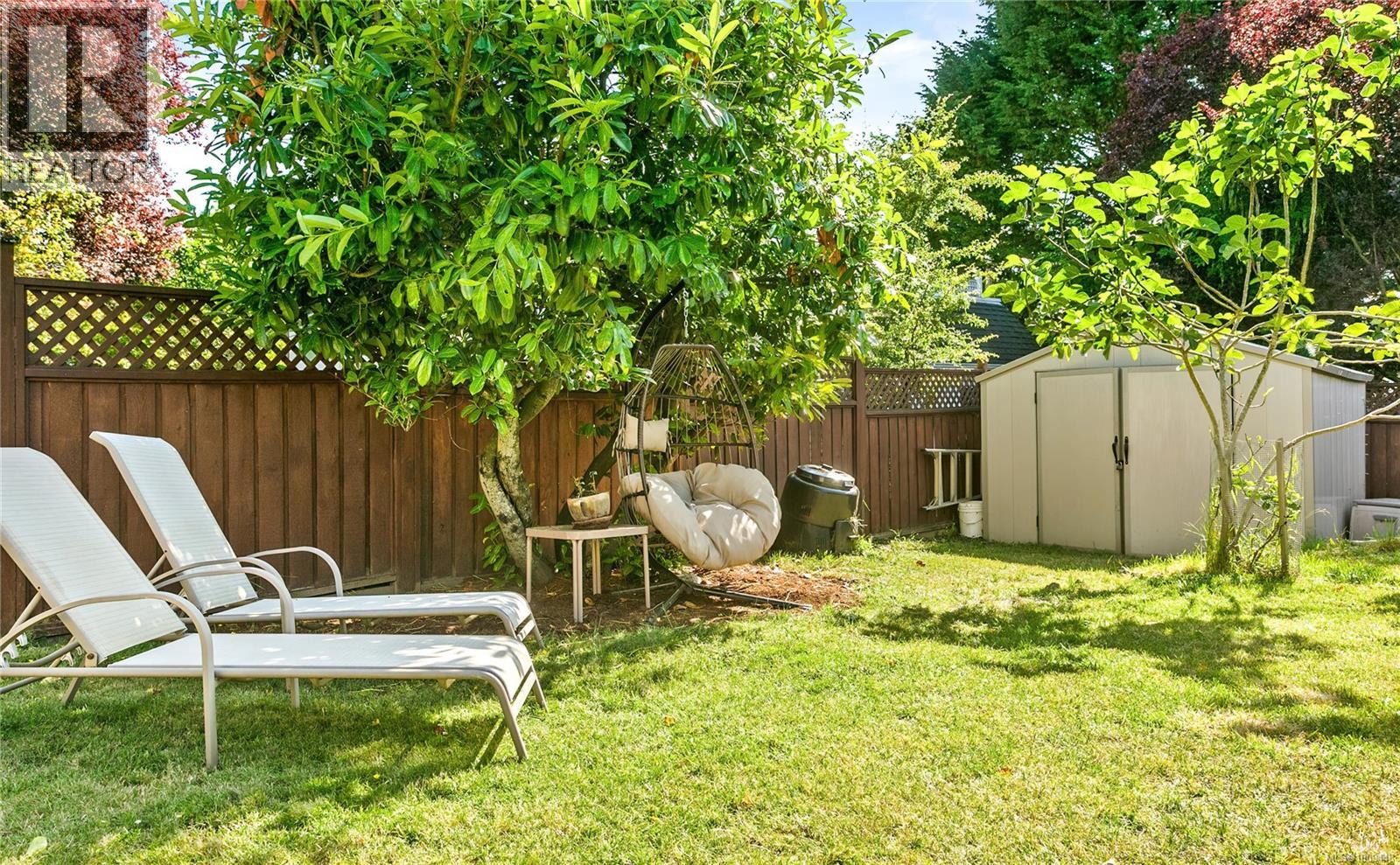 Photo 34 of 1815 San Pedro Ave, Saanich BC