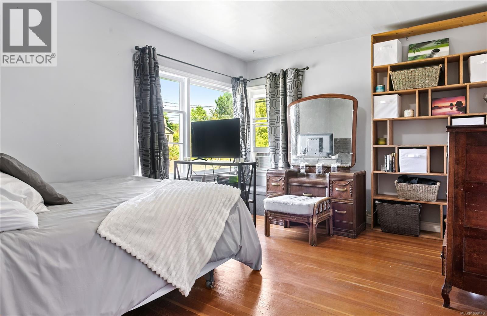 Photo 6 of 1815 San Pedro Ave, Saanich BC