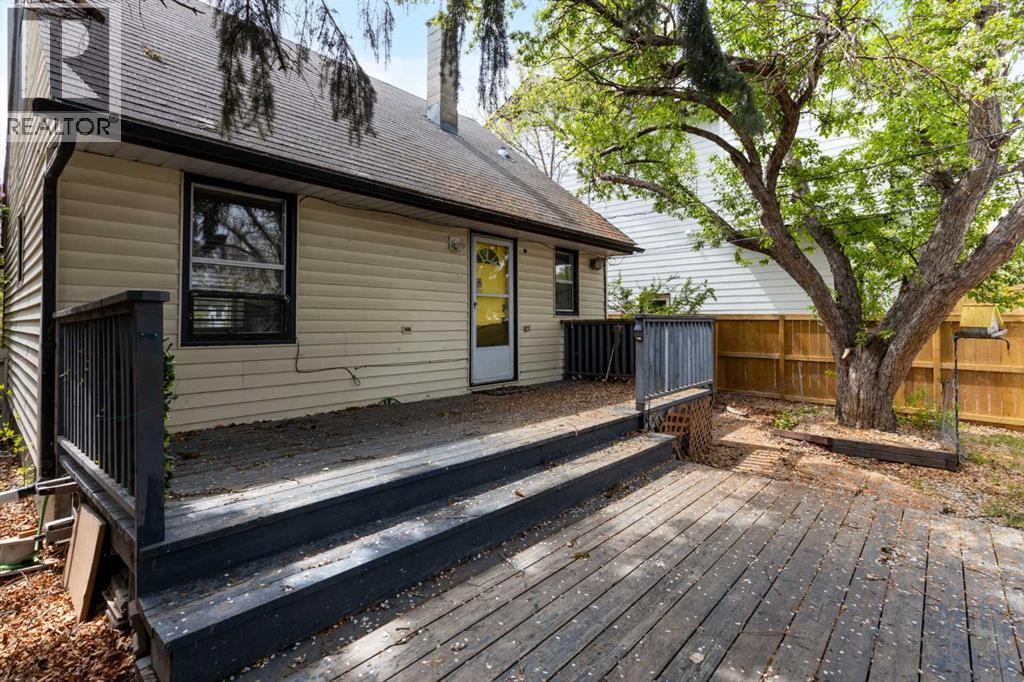 Single Family House for Sale in  Regal Crescent NE Renfrew Calgary 