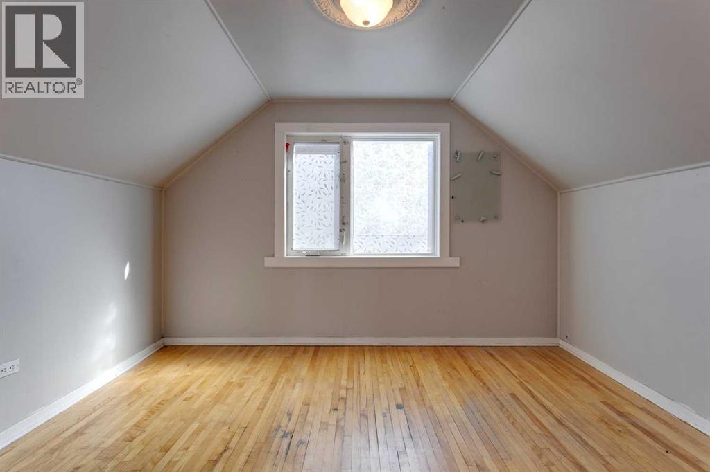 Single Family House for Sale in  Regal Crescent NE Renfrew Calgary 