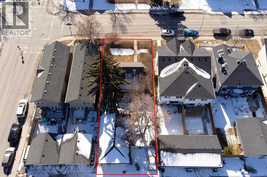 Single Family House for Sale in  Regal Crescent NE Renfrew Calgary 