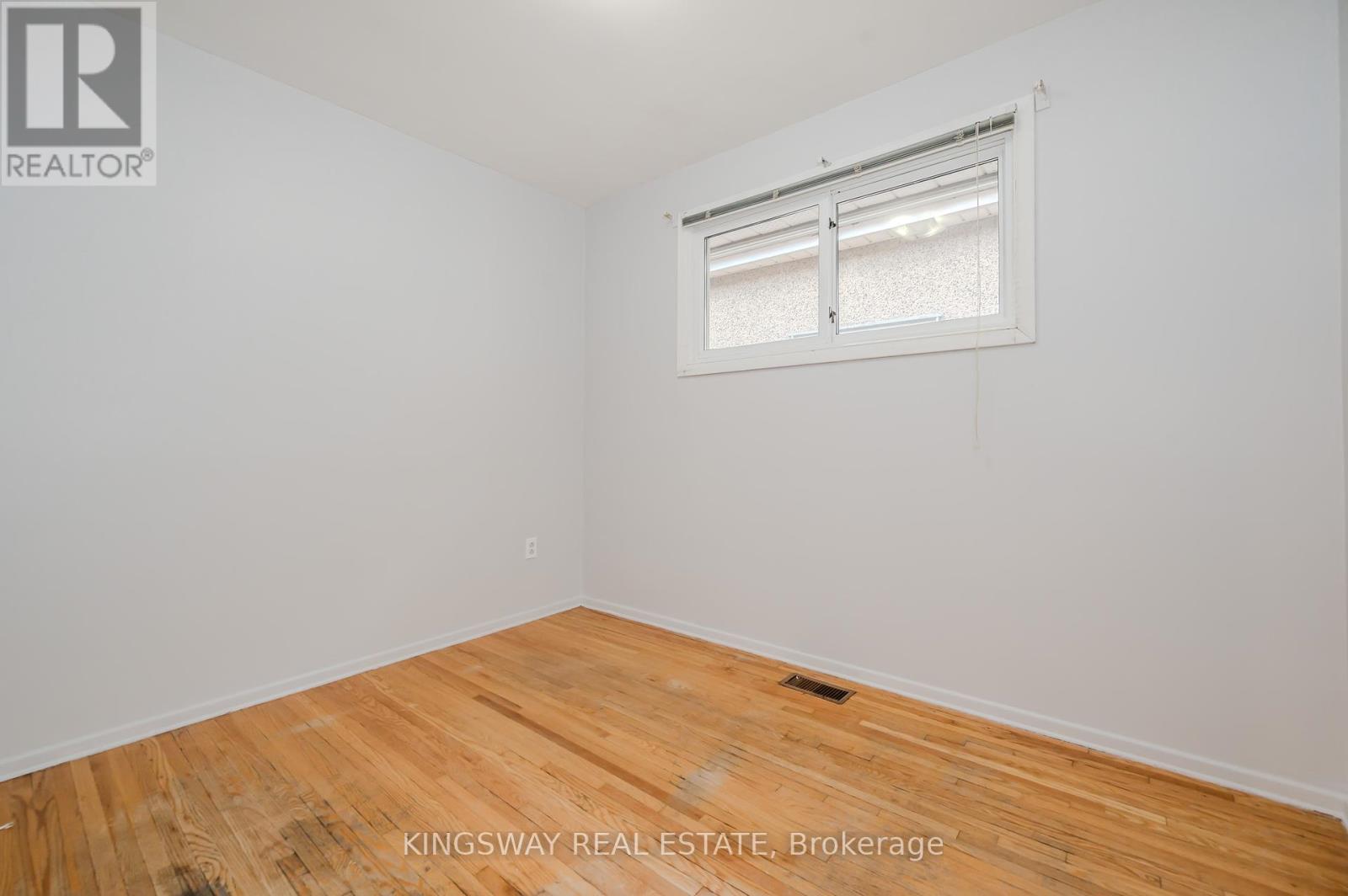 Photo 11 of 164 East 23rd Street, Hamilton ON