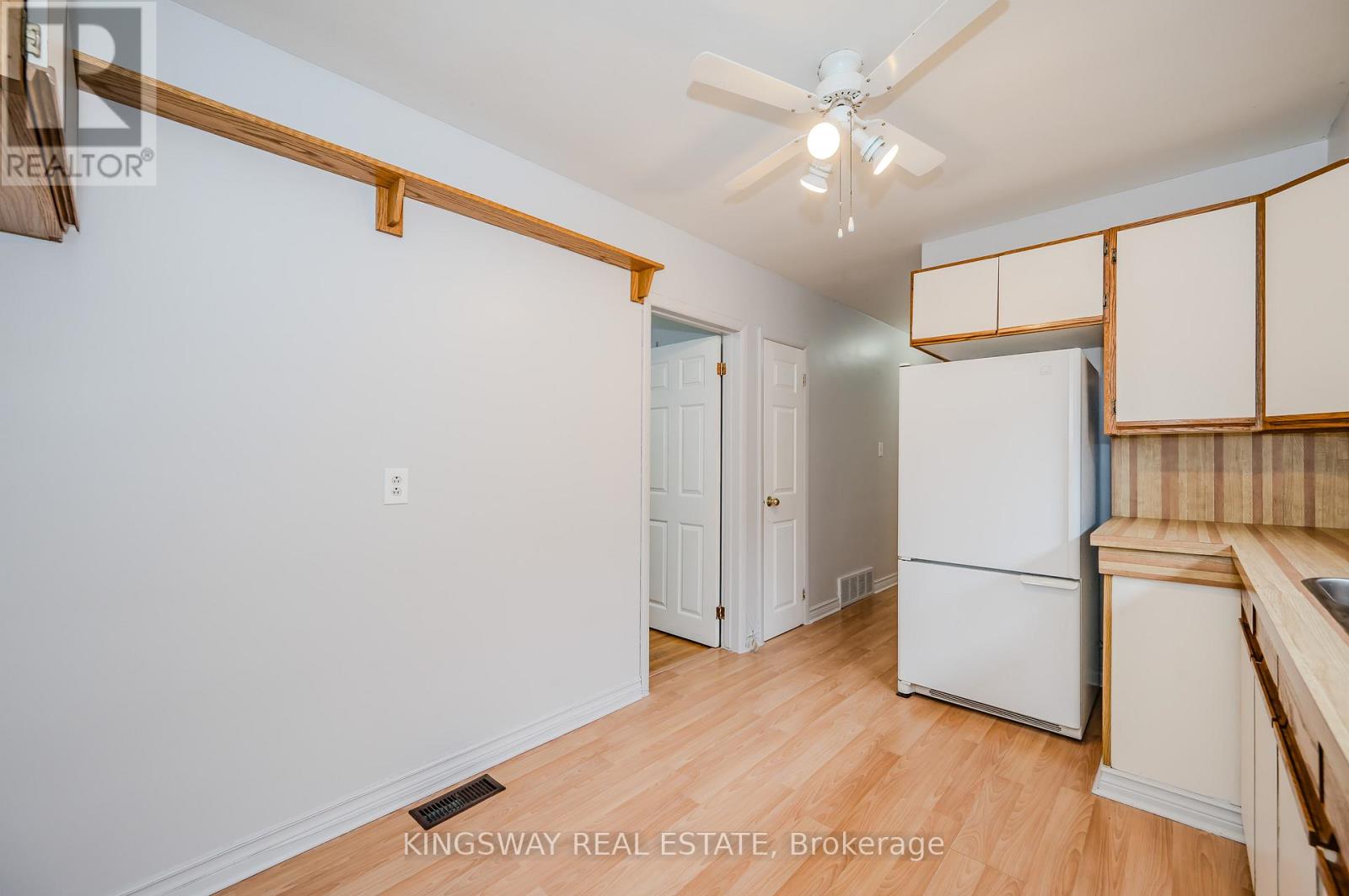 Photo 8 of 164 East 23rd Street, Hamilton ON