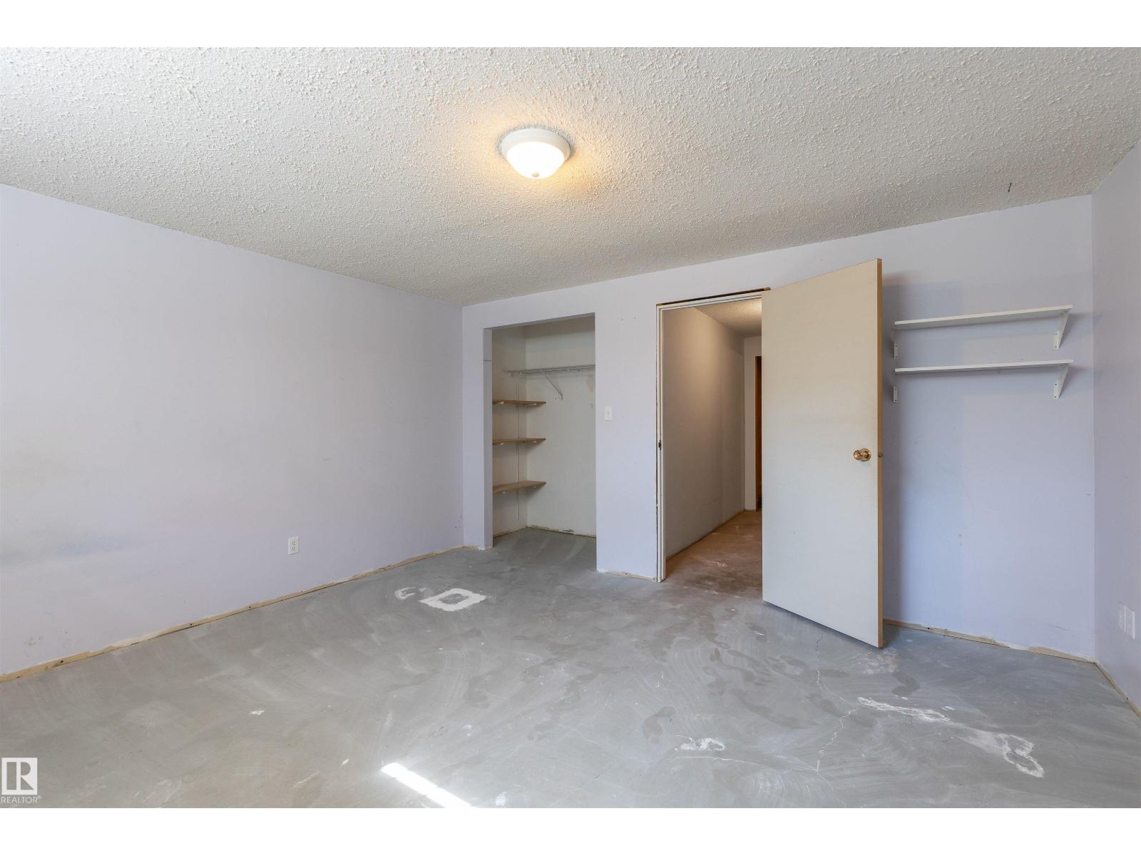Photo 29 of 57 Deane Cr, St Albert AB