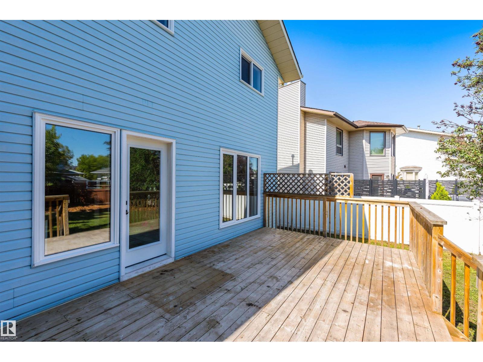 Photo 5 of 57 Deane Cr, St Albert AB