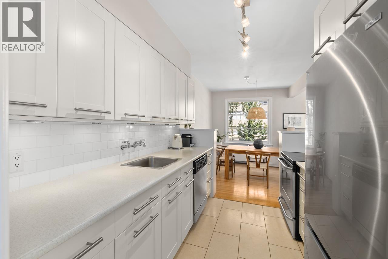 Photo 12 of 302 1246 Cardero Street, Vancouver BC