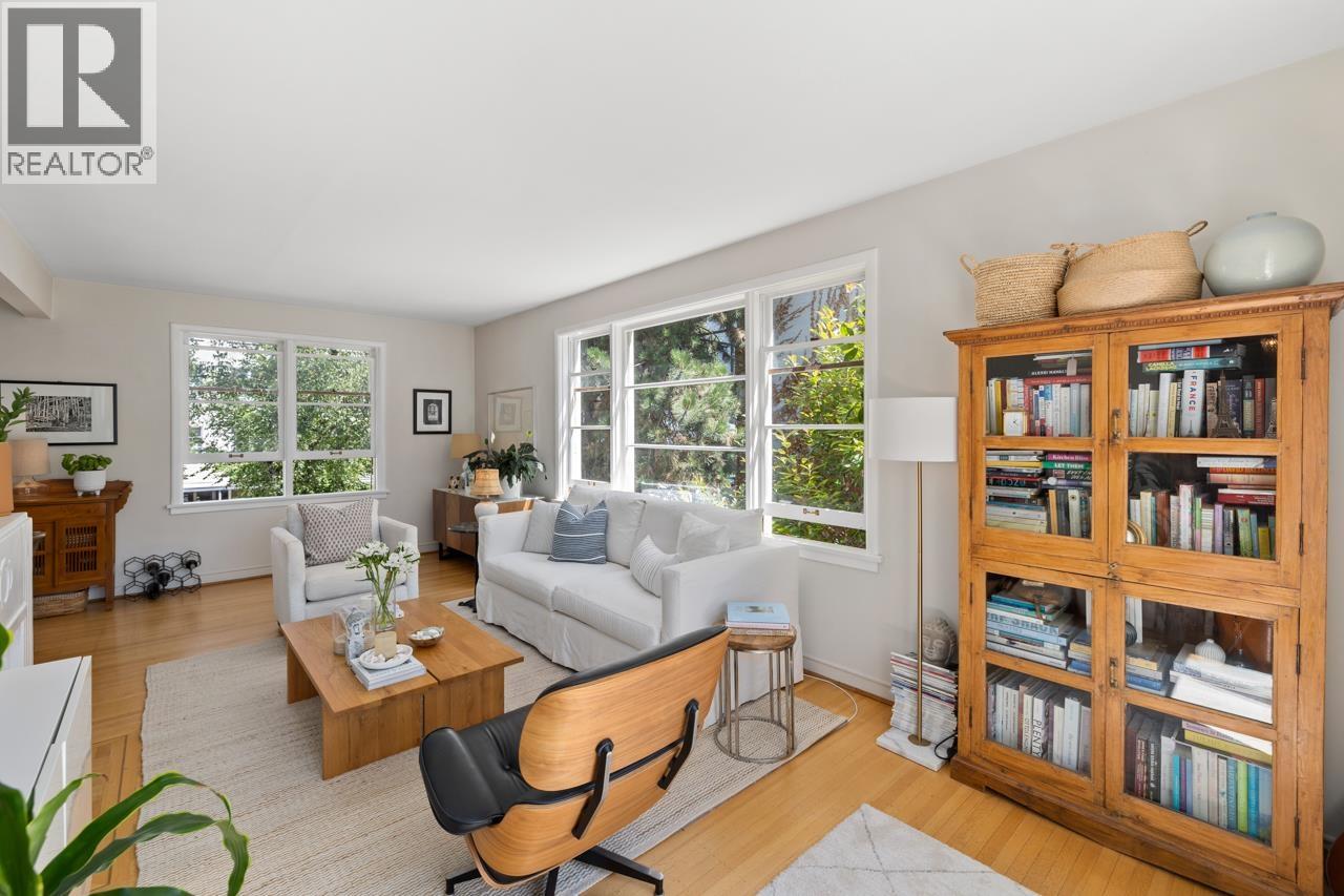 Photo 2 of 302 1246 Cardero Street, Vancouver BC