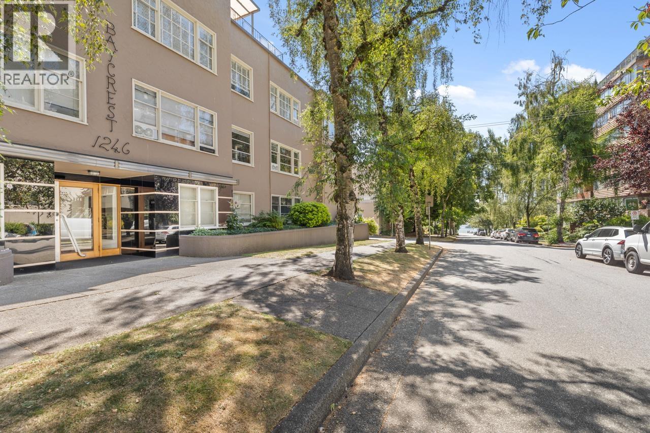 Photo 24 of 302 1246 Cardero Street, Vancouver BC