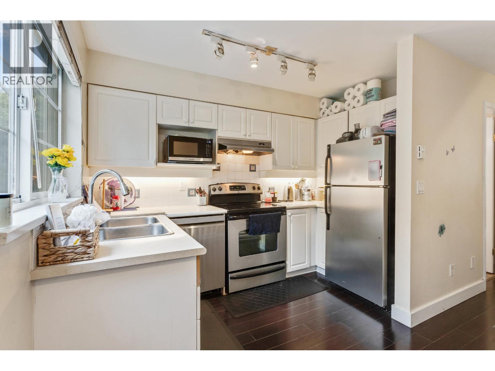 Photo 6 of 56 1561 Booth Avenue, Coquitlam BC