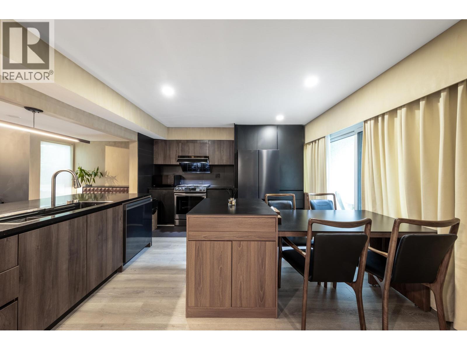 Photo 3 of 116 11491 7th Avenue, Richmond BC