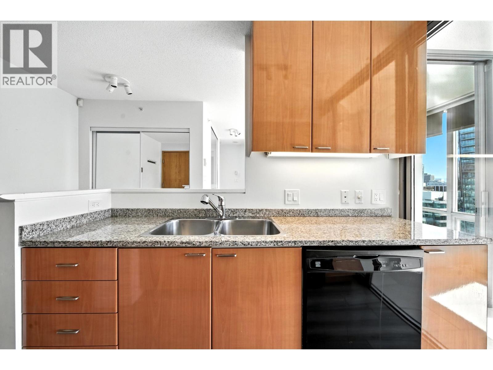 Photo 10 of 3004 1200 W Georgia Street, Vancouver BC