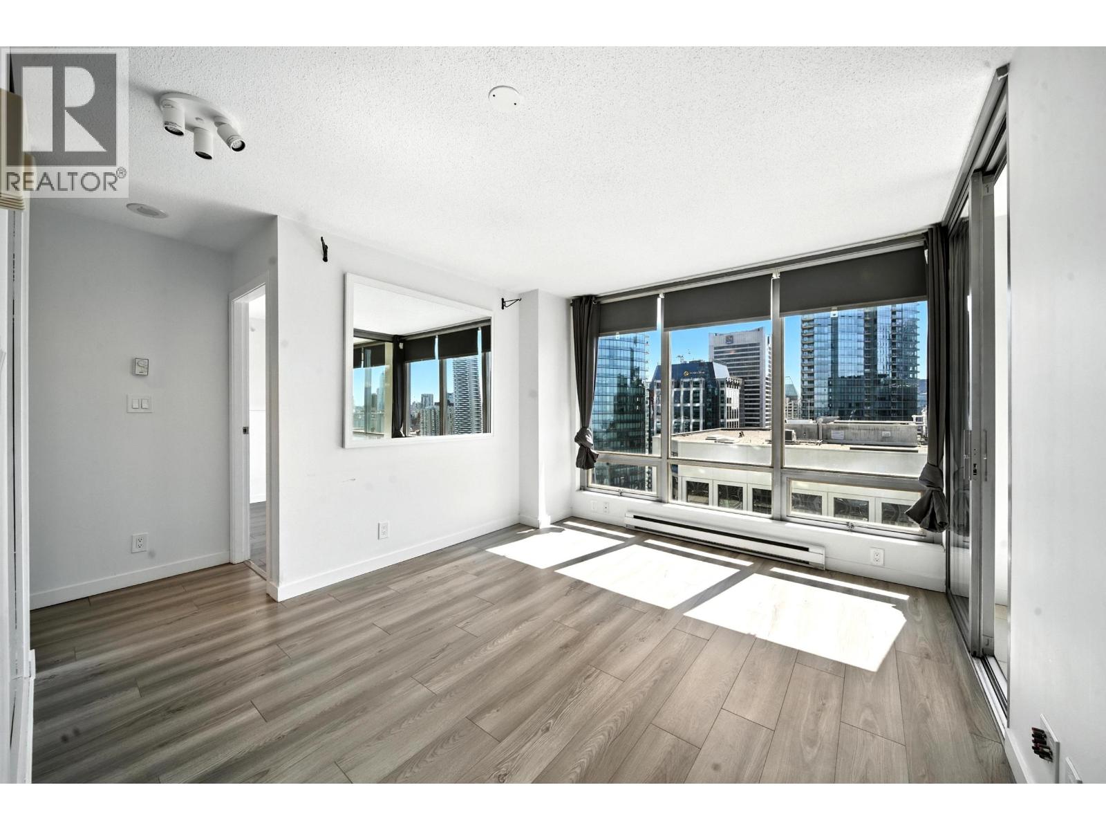 Photo 4 of 3004 1200 W Georgia Street, Vancouver BC