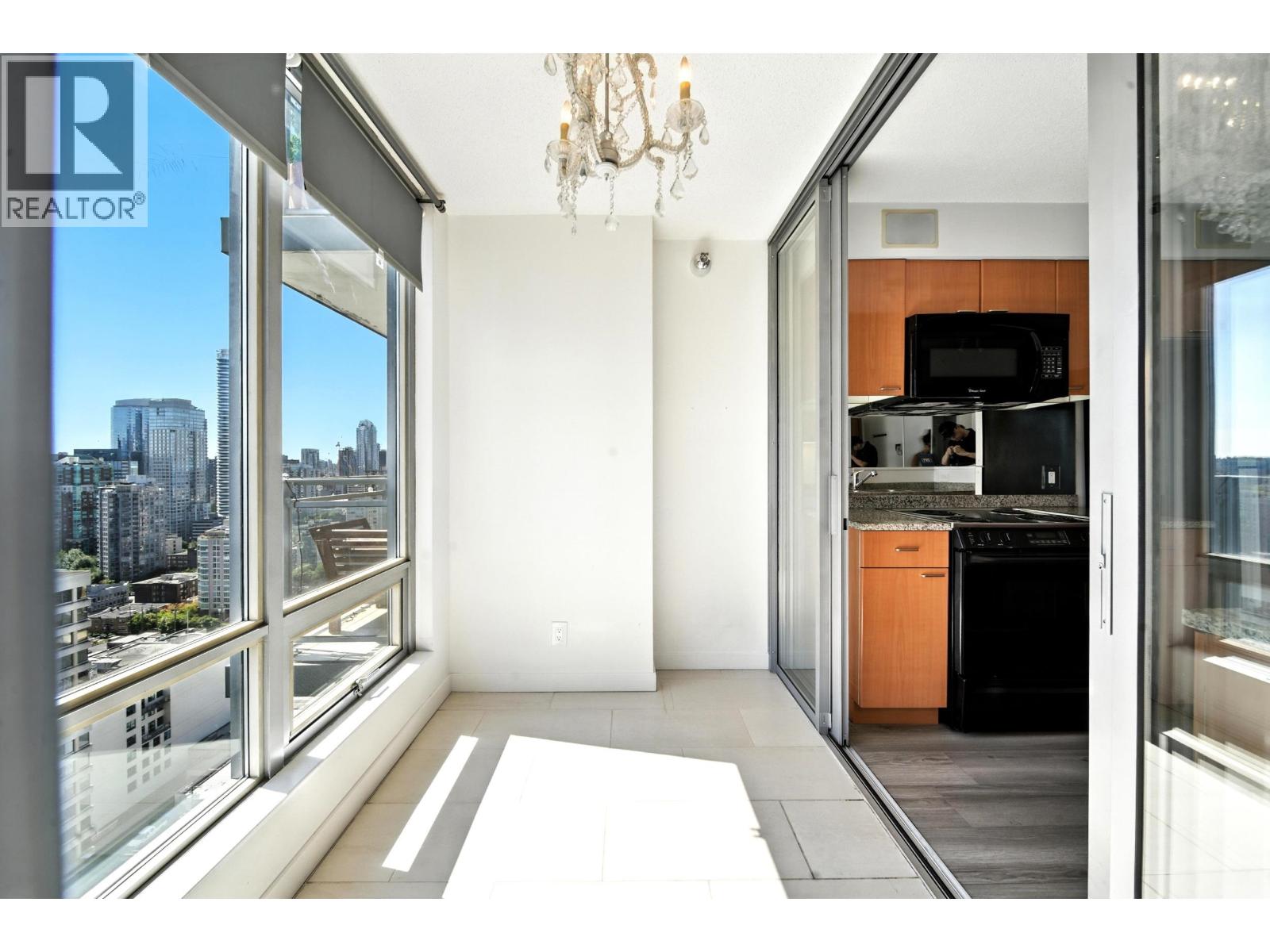Photo 8 of 3004 1200 W Georgia Street, Vancouver BC