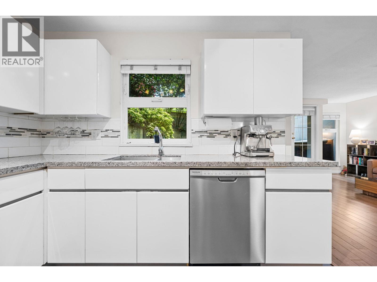 Photo 18 of 106 1023 Wolfe Avenue, Vancouver BC