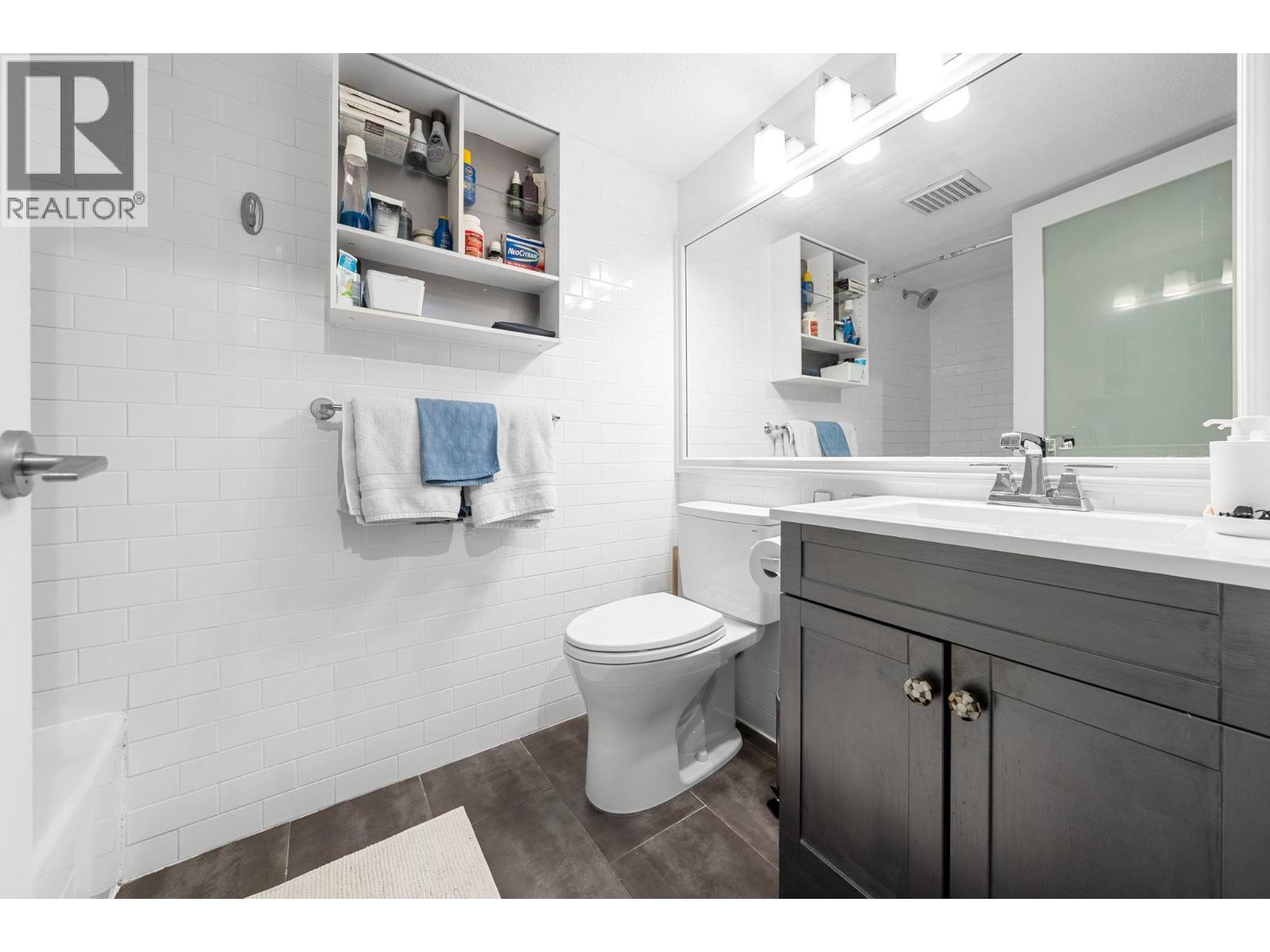 Photo 25 of 106 1023 Wolfe Avenue, Vancouver BC