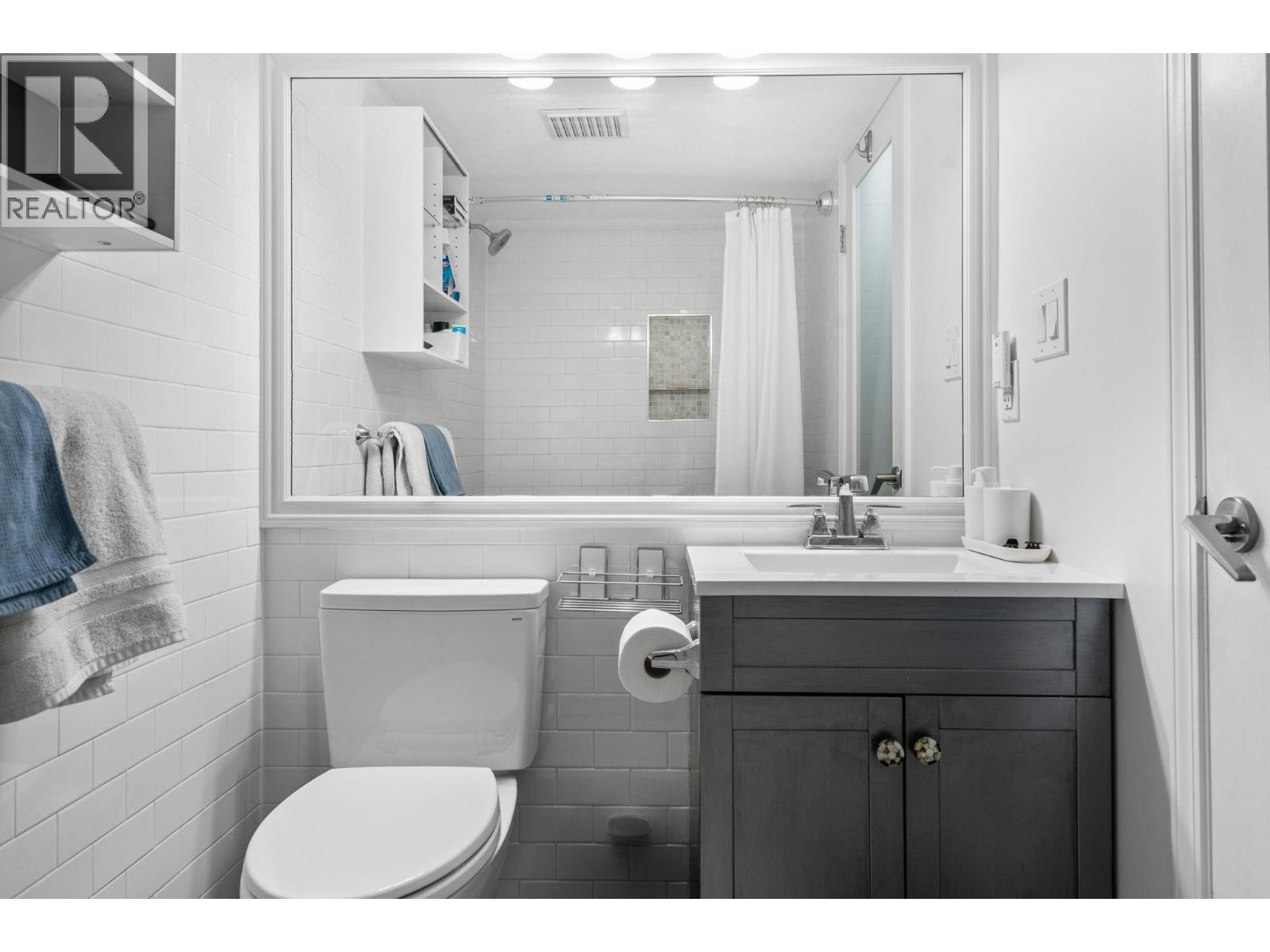 Photo 26 of 106 1023 Wolfe Avenue, Vancouver BC