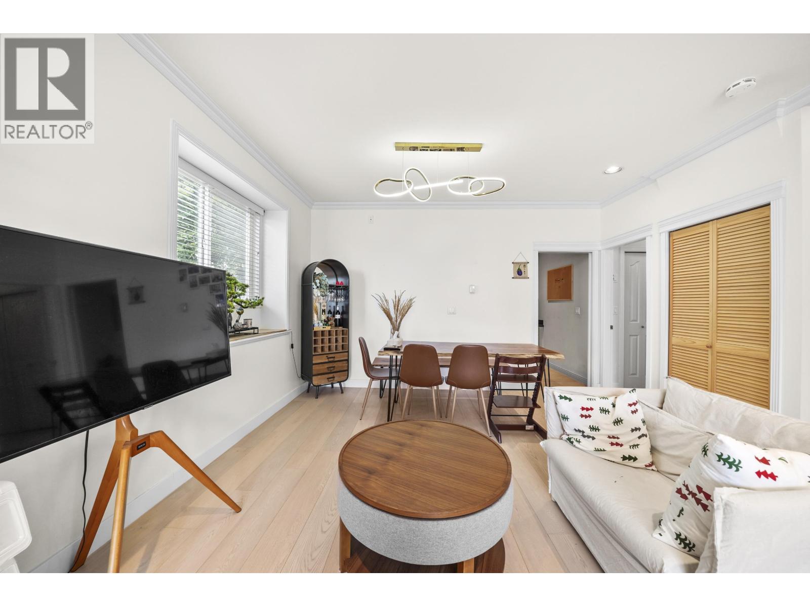 Photo 6 of 4857 Victory Street, Burnaby BC