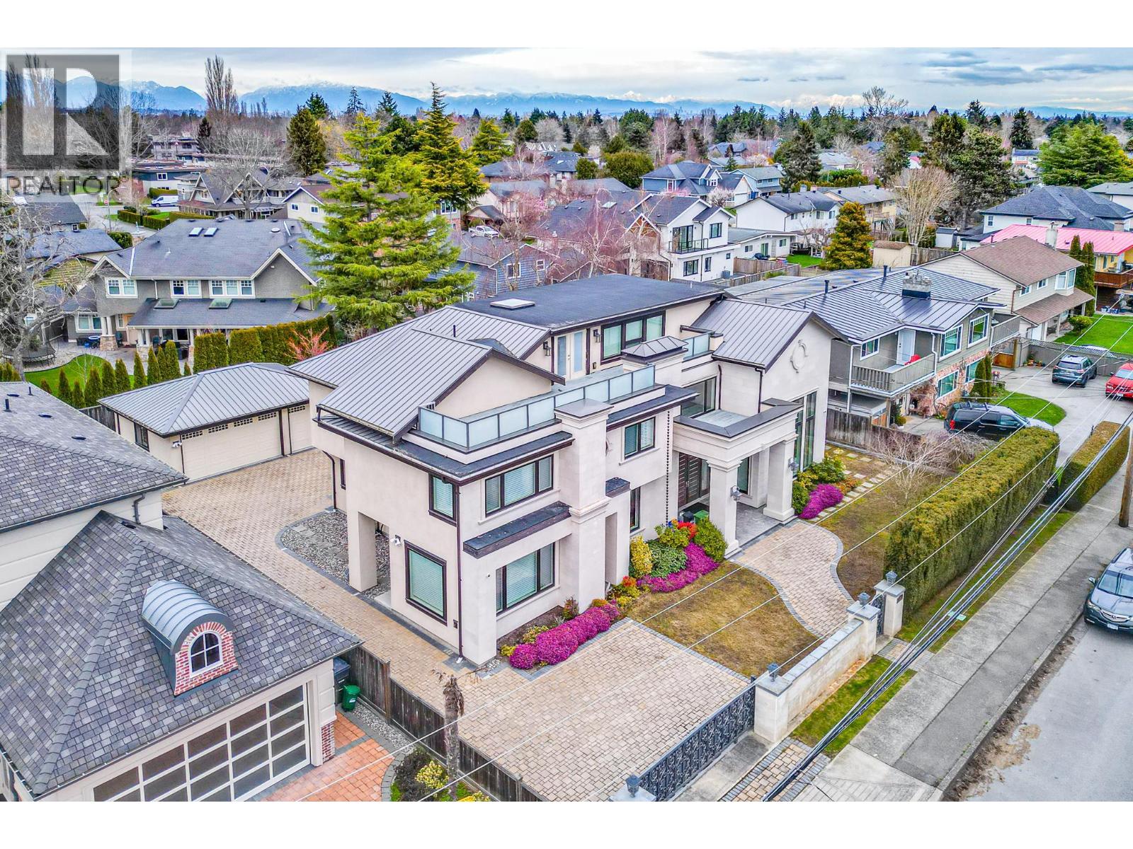 Photo 3 of 3071 Steveston Highway, Richmond BC