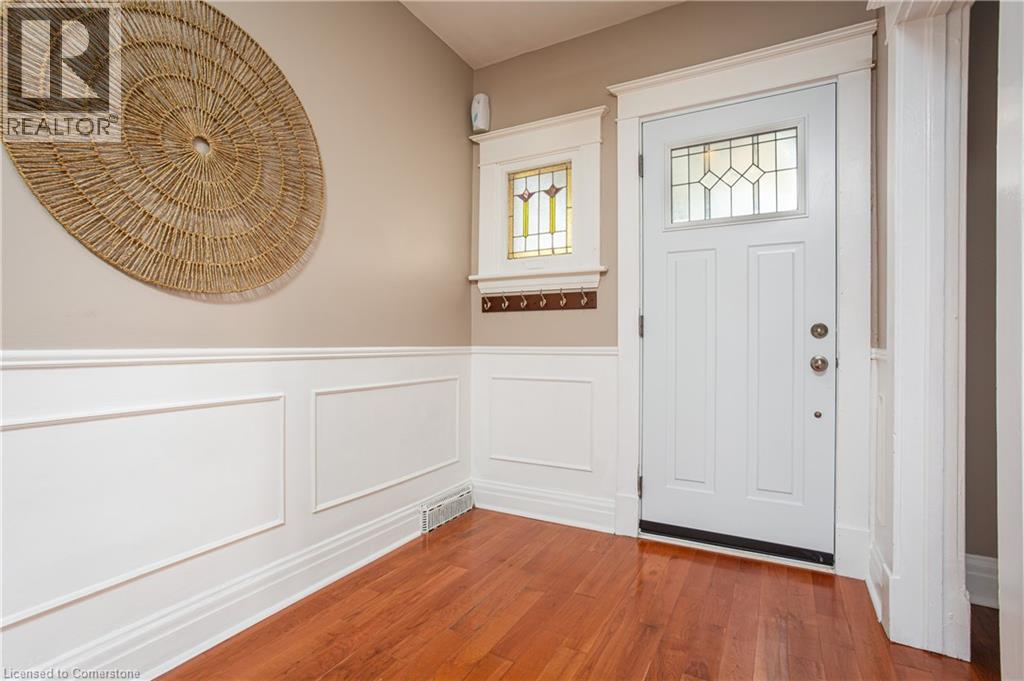 Photo 16 of 209 Weir Street N, Hamilton ON