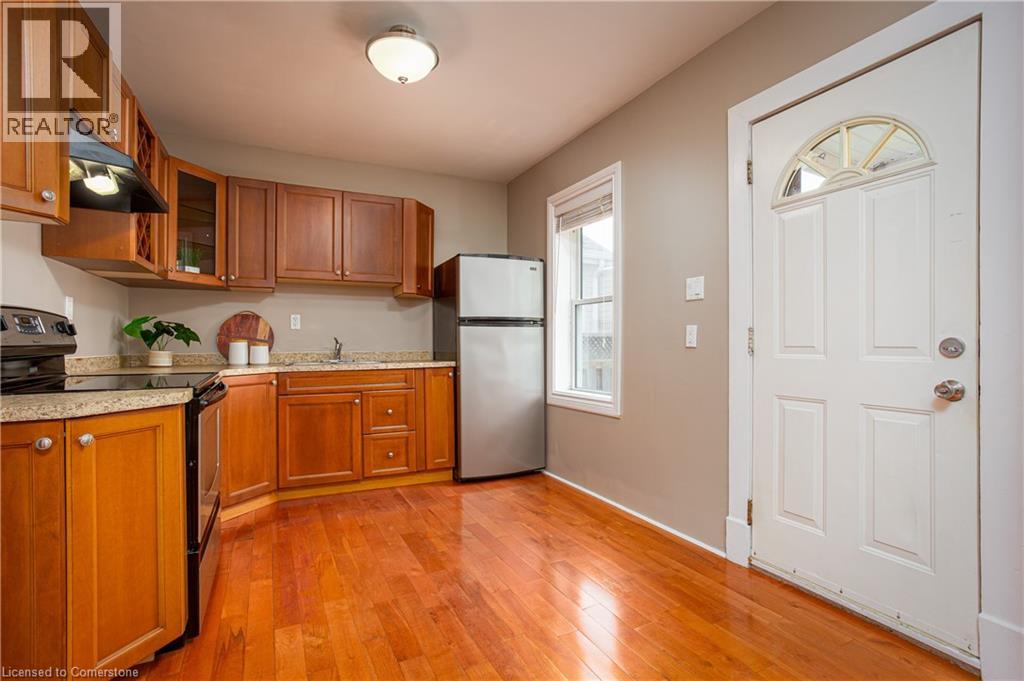 Photo 1 of 209 Weir Street N, Hamilton ON